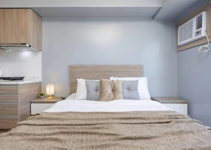 Furnished Designer In It Park With Amazing Mountain View, Fast Wifi, Netflix, Pool And Apartment