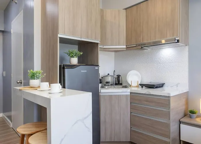 Furnished Designer In It Park With Amazing Mountain View, Fast Wifi, Netflix, Pool And Apartment *