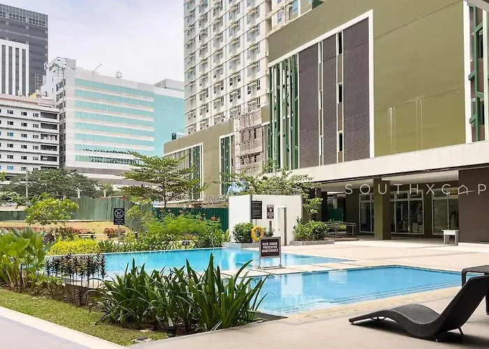 Apartment Furnished Designer In It Park With Amazing Mountain View, Fast Wifi, Netflix, Pool And Cebu