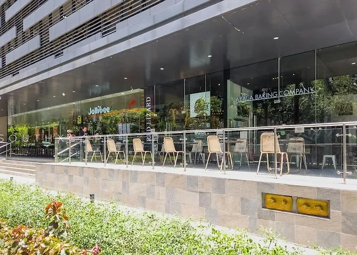 Apartment Furnished Designer In It Park With Amazing Mountain View, Fast Wifi, Netflix, Pool And *